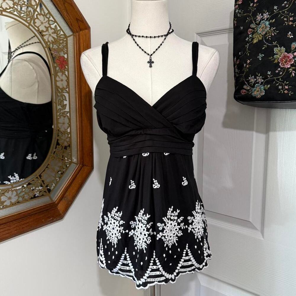 VTG Y2K Dressbarn Black & White Floral Embroidered Cotton Babydoll Cami Top S